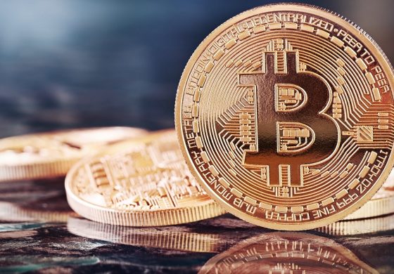 Где играть в покер на биткоины