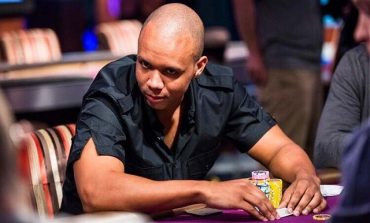 Участник Super High Roller Series Europe Фил Айви