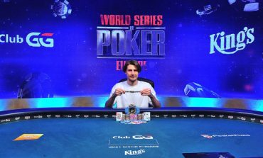 Андрей Любовецкий с золотым браслетом WSOP